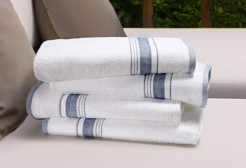 https://www.shopfourpoints.com/images/products/lrg/four-points-pool-towel-FP-322-01-02-01_lrg.jpg